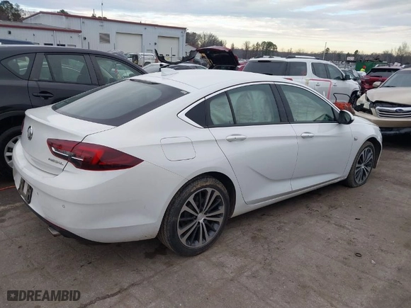 2019 Buick Regal Sportback Preferred with VIN W04GL6SX0K1043134, listed as a IAAI auction lot 41275392 with 136,089 mi miles. Bid and sale history available at carsss.com. Image 4.
