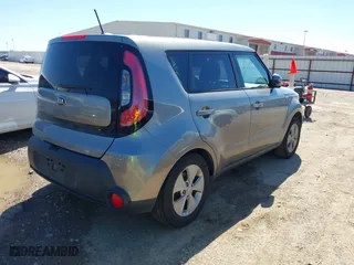 2015 Kia Soul with VIN KNDJN2A26F7170624, listed as a IAAI auction lot 41714567 with 176,135 mi miles. Bid and sale history available at carsss.com. Image 4.
