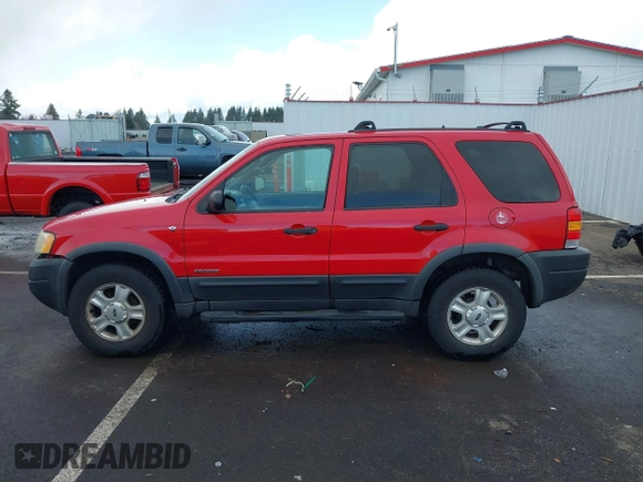 2002 Ford Escape XLT Choice with VIN 1FMCU04122KD84869, listed as a IAAI auction lot 41797569 with 181,346 mi miles. Bid and sale history available at carsss.com. Image 15.