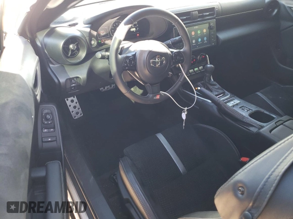 2024 Toyota 86 Premium with VIN JF1ZNBE19R8755626, listed as a Copart auction lot 45755815 with 3,792 mi miles and Clean Title. Bid and sale history available at DreamBid. Image 8.