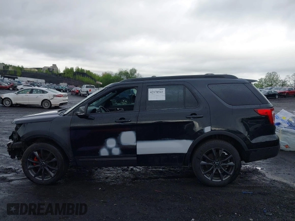 2017 Ford Explorer XLT with VIN 1FM5K8D83HGB84296, listed as a IAAI auction lot 42170542 with 118,335 mi miles and . Bid and sale history available at carsss.com. Image 15.