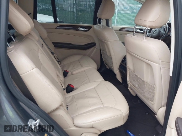 2017 Mercedes-Benz GLS 450 z VIN 4JGDF6EE3HA868406, wystawiony jako IAAI lot #42046056 z przebiegiem 106 655 mil mil oraz . Historia ofert i sprzedaży dostępna na DreamBid. Obrazek 8.