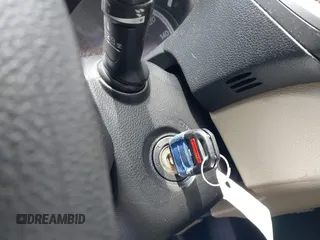 2013 Honda Accord LX z VIN 1HGCR2F38DA219080, wystawiony jako IAAI lot #42260992 z przebiegiem Nie podano mil oraz . Historia ofert i sprzedaży dostępna na DreamBid. Obrazek 11.