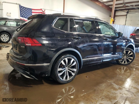2020 Volkswagen Tiguan SEL Premium R-Line with VIN 3VV4B7AX5LM003382, listed as a Copart auction lot 46403255 with 28,355 mi miles and Salvage Title. Bid and sale history available at carsss.com. Image 3.