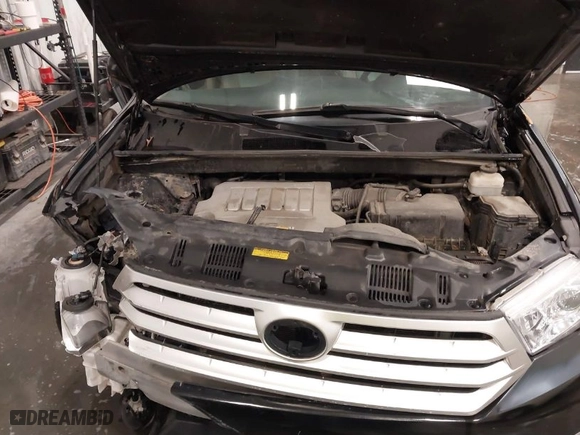 2012 Toyota Highlander with VIN 5TDBK3EH2CS163379, listed as a IAAI auction lot 41807409 with 202,554 mi miles. Bid and sale history available at carsss.com. Image 10.