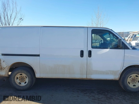 2014 Chevrolet Express Cargo Van with VIN 1GCWGFCAXE1205405, listed as a IAAI auction lot 41700218 with 397,332 mi miles. Bid and sale history available at carsss.com. Image 13.