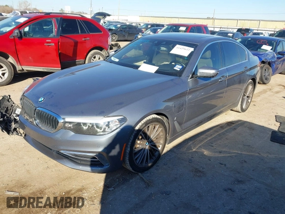 2019 BMW 5 Series 530e iPerformance with VIN WBAJA9C51KB391855, listed as a IAAI auction lot 41429622 with 47,162 mi miles. Bid and sale history available at carsss.com. Image 17.