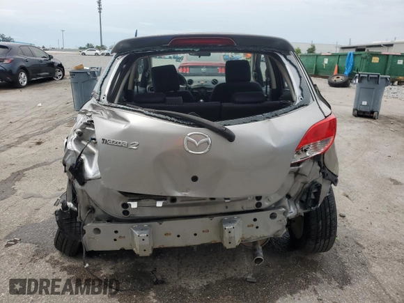2013 Mazda 2 Touring z VIN JM1DE1LZ5D0162425, wystawiony jako Copart lot #59033595 z przebiegiem 225 932 mil mil oraz Szkoda całkowita • Salvage title. Historia ofert i sprzedaży dostępna na DreamBid. Obrazek 6.