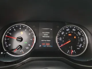 2020 Toyota RAV4 XLE with VIN 2T3P1RFV5LC070811, listed as a Copart auction lot 52326875 with 49,333 mi miles and Salvage Title. Bid and sale history available at carsss.com. Image 9.