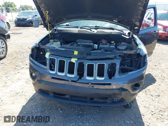 2017 Jeep Compass Sport SE z VIN 1C4NJDBB3HD143859, wystawiony jako IAAI lot #42784214 z przebiegiem 82 815 mil mil oraz . Historia ofert i sprzedaży dostępna na DreamBid. Obrazek 6.