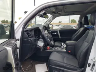 2024 Toyota 4Runner SR5 Premium with VIN JTENU5JR4R6243479, listed as a IAAI auction lot 42068243 with 17,533 mi miles. Bid and sale history available at carsss.com. Image 5.