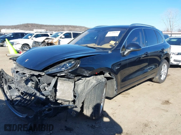 2015 Porsche Cayenne Diesel with VIN WP1AF2A25FLA39655, listed as a IAAI auction lot 41700654 with 127,713 mi miles and . Bid and sale history available at DreamBid. Image 2.