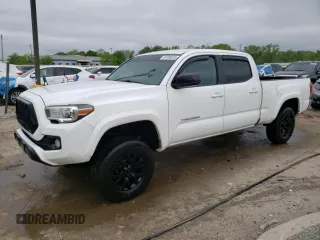 2017 Toyota Tacoma SR5 z VIN 5TFDZ5BN3HX027774, wystawiony jako Copart lot #54158615 z przebiegiem 130 434 mil mil oraz Szkoda całkowita • Salvage title. Historia ofert i sprzedaży dostępna na DreamBid. Obrazek 1.