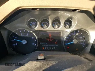 2012 Ford F-250 XL z VIN 1FT7W2BT6CEC53475, wystawiony jako Copart lot #82452394 z przebiegiem 231 161 mil mil oraz Szkody całkowita. Historia ofert i sprzedaży dostępna na DreamBid. Obrazek 9.