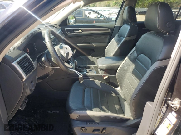 2022 Volkswagen Atlas SEL Premium R-Line with VIN 1V2FR2CA0NC532689, listed as a Copart auction lot 61580755 with 62,614 mi miles and Salvage title. Bid and sale history available at DreamBid. Image 7.