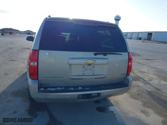 2012 Chevrolet Suburban LT with VIN 1GNSCJE07CR144215, listed as a IAAI auction lot 41924631 with 144,072 mi miles. Bid and sale history available at carsss.com. Image 6.