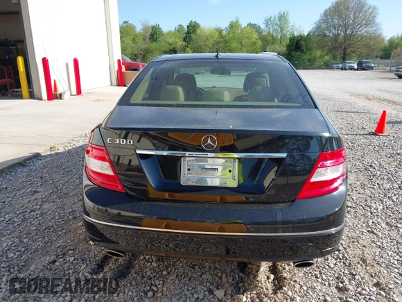 2008 Mercedes-Benz C 300 Sport z VIN WDDGF54X38F138356, wystawiony jako IAAI lot #41991750 z przebiegiem 128 673 mil mil oraz . Historia ofert i sprzedaży dostępna na DreamBid. Obrazek 16.