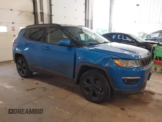 2019 Jeep Compass Latitude with VIN 3C4NJDBB7KT741048, listed as a IAAI auction lot 41597839 with 59,431 mi miles. Bid and sale history available at carsss.com. Image 1.