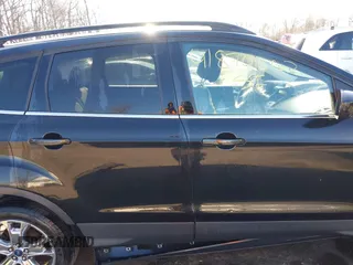 2014 Ford Escape SE с VIN 1FMCU0G91EUB16213, выставлен на аукционе IAAI как лот 41870862 с пробегом 150 070 миль миль и . История ставок и продаж доступна на DreamBid. Изображение 13.
