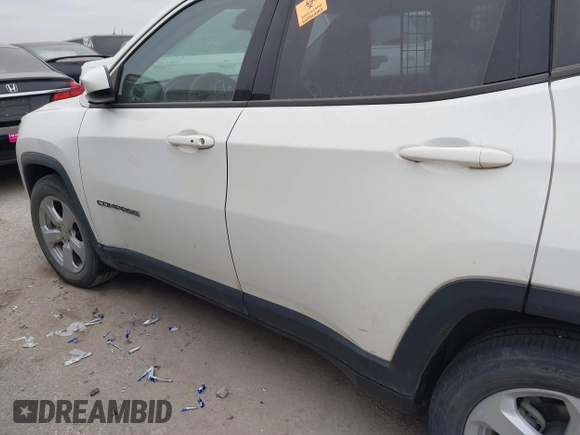 2019 Jeep Compass Latitude z VIN 3C4NJCBBXKT802046, wystawiony jako IAAI lot #41359411 z przebiegiem 82 747 mil mil oraz . Historia ofert i sprzedaży dostępna na DreamBid. Obrazek 12.