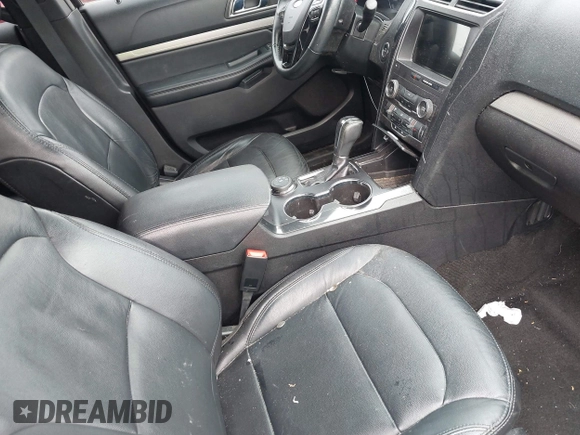 2018 Ford Explorer XLT z VIN 1FM5K8D81JGB94119, wystawiony jako IAAI lot #42346378 z przebiegiem 151 511 mil mil oraz . Historia ofert i sprzedaży dostępna na DreamBid. Obrazek 5.