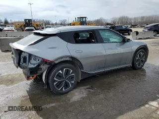 2023 Kia EV6 Wind z VIN KNDC34LA1P5127739, wystawiony jako Copart lot #46373545 z przebiegiem 11 806 mil mil oraz Szkoda całkowita • Salvage title. Historia ofert i sprzedaży dostępna na DreamBid. Obrazek 3.