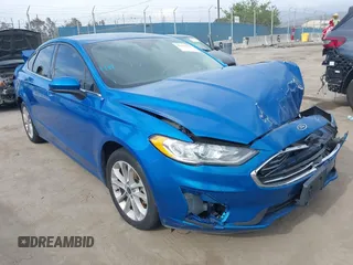 2020 Ford Fusion SE with VIN 3FA6P0LU3LR233370, listed as a IAAI auction lot 42221789 with 70,771 mi miles and . Bid and sale history available at DreamBid. Image 1.