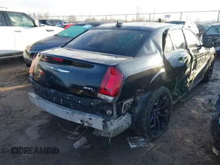 2019 Chrysler 300 with VIN 2C3CCABG6KH637059, listed as a IAAI auction lot 41631640 with 95,254 mi miles. Bid and sale history available at carsss.com. Image 4.