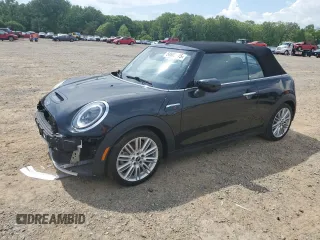 2024 MINI Convertible Cooper S z VIN WMW43DL04R3S08581, wystawiony jako Copart lot #54605515 z przebiegiem 13 197 mil mil oraz Szkoda całkowita • Salvage title. Historia ofert i sprzedaży dostępna na DreamBid. Obrazek 1.