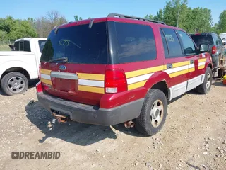 2005 Ford Expedition Special Service с VIN 1FMFU165X5LA19826, выставлен на аукционе IAAI как лот 42616754 с пробегом 90 397 миль миль и . История ставок и продаж доступна на DreamBid. Изображение 4.