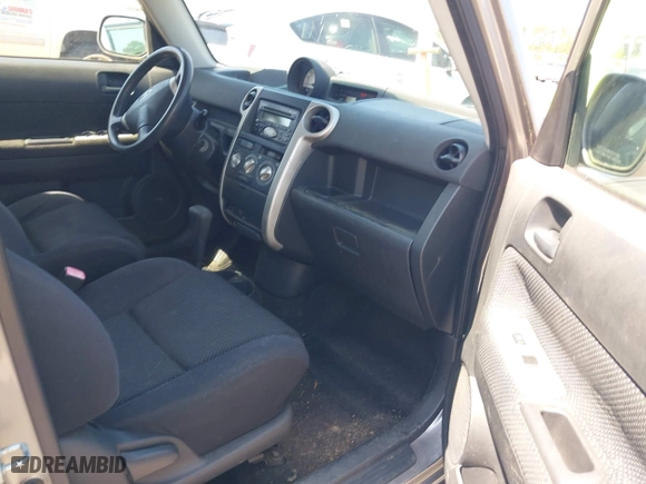 2005 Scion xB with VIN JTLKT324754002835, listed as a IAAI auction lot 41971172 with 217,066 mi miles. Bid and sale history available at carsss.com. Image 5.
