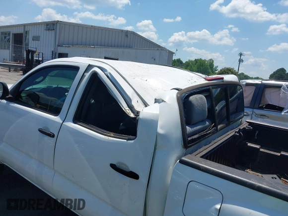 2015 Toyota Tacoma with VIN 3TMLU4EN1FM195626, listed as a IAAI auction lot 42571649 with 135,699 mi miles and . Bid and sale history available at DreamBid. Image 6.