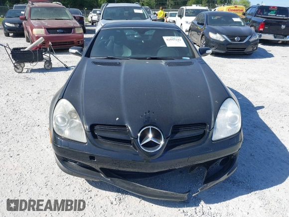 2007 Mercedes-Benz SLK 280 with VIN WDBWK54F37F142526, listed as a IAAI auction lot 42043242 with 128,143 mi miles and . Bid and sale history available at DreamBid. Image 12.