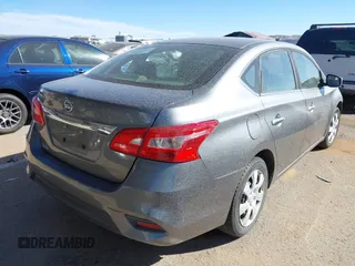 2018 Nissan Sentra S z VIN 3N1AB7AP4JY293236, wystawiony jako IAAI lot #41546252 z przebiegiem 110 527 mil mil oraz . Historia ofert i sprzedaży dostępna na DreamBid. Obrazek 4.