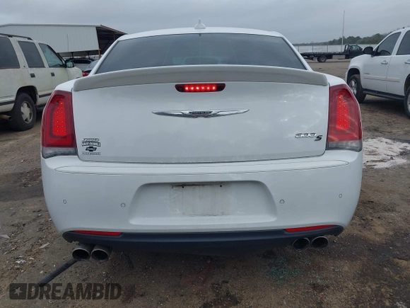 2016 Chrysler 300 S z VIN 2C3CCAGG5GH270347, wystawiony jako IAAI lot #41487152 z przebiegiem 104 041 mil mil oraz . Historia ofert i sprzedaży dostępna na DreamBid. Obrazek 17.