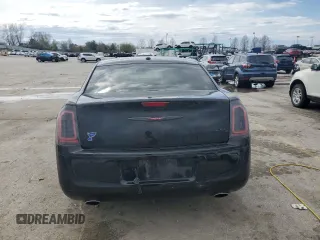 2014 Chrysler 300 S z VIN 2C3CCABG1EH336848, wystawiony jako Copart lot #50822875 z przebiegiem 75 204 mil mil oraz Szkody całkowita. Historia ofert i sprzedaży dostępna na DreamBid. Obrazek 6.