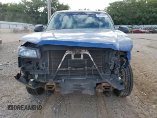 2003 Chevrolet Silverado 1500HD LT z VIN 1GCGC13U33F144265, wystawiony jako Copart lot #70311494 z przebiegiem 328 805 mil mil oraz Szkoda całkowita • Salvage title. Historia ofert i sprzedaży dostępna na DreamBid. Obrazek 5.