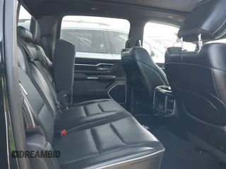 2021 Ram 1500 Laramie z VIN 1C6SRFJT4MN799792, wystawiony jako IAAI lot #41838329 z przebiegiem 106 968 mil mil oraz . Historia ofert i sprzedaży dostępna na DreamBid. Obrazek 8.
