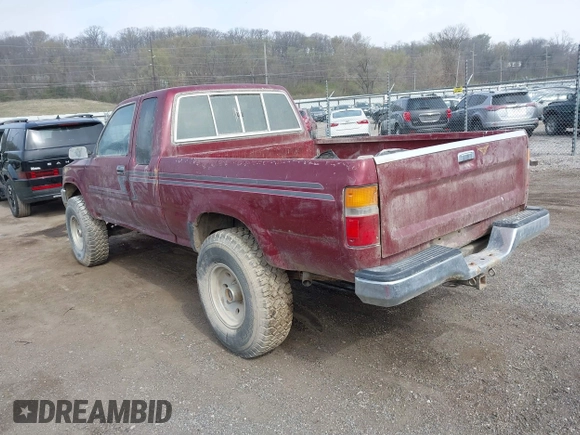 1990 Toyota Pickup SR5 z VIN JT4VN13G8L5037875, wystawiony jako IAAI lot #41986781 z przebiegiem 321 404 mil mil oraz . Historia ofert i sprzedaży dostępna na DreamBid. Obrazek 3.