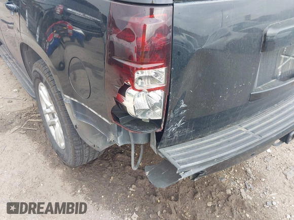 2007 Chevrolet Tahoe LTZ z VIN 1GNFK13047J377917, wystawiony jako IAAI lot #41910308 z przebiegiem 178 854 mil mil oraz . Historia ofert i sprzedaży dostępna na DreamBid. Obrazek 6.