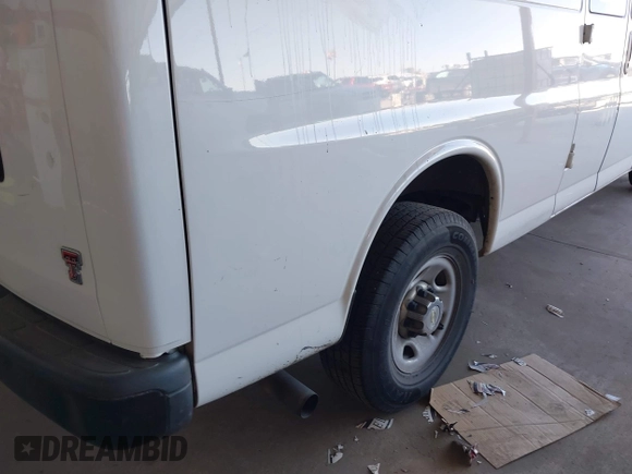 2016 Chevrolet Express Cargo Van with VIN 1GCWGBFF9G1260298, listed as a IAAI auction lot 41695976 with 375,350 mi miles. Bid and sale history available at carsss.com. Image 18.