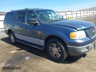 2003 Ford Expedition Special Service with VIN 1FMFU15L93LB76356, listed as a IAAI auction lot 42025355 with 246,060 mi miles. Bid and sale history available at carsss.com. Image 1.