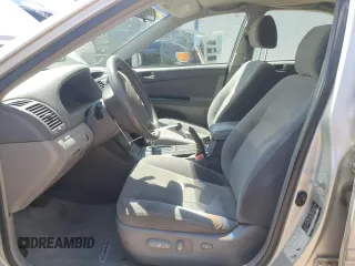 2006 Toyota Camry STD z VIN 4T1BE32K66U660454, wystawiony jako Copart lot #59991605 z przebiegiem 321 820 mil mil oraz Czysty tytuł • Clean title. Historia ofert i sprzedaży dostępna na DreamBid. Obrazek 7.