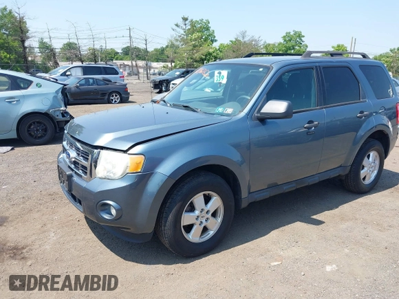 2010 Ford Escape XLT z VIN 1FMCU9DG0AKC42348, wystawiony jako IAAI lot #42421620 z przebiegiem 178 321 mil mil oraz . Historia ofert i sprzedaży dostępna na DreamBid. Obrazek 2.