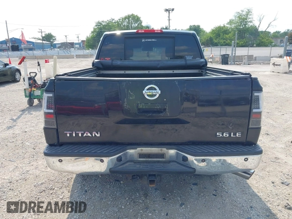 2011 Nissan Titan SL z VIN 1N6AA0EC8BN325356, wystawiony jako IAAI lot #42475121 z przebiegiem 278 631 mil mil oraz . Historia ofert i sprzedaży dostępna na DreamBid. Obrazek 16.