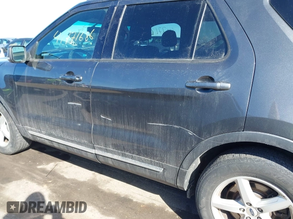 2017 Ford Explorer XLT z VIN 1FM5K8DHXHGB48783, wystawiony jako IAAI lot #41771686 z przebiegiem 104 809 mil mil oraz . Historia ofert i sprzedaży dostępna na DreamBid. Obrazek 19.