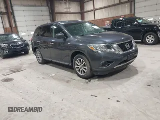 2014 Nissan Pathfinder SV with VIN 5N1AR2MM2EC617341, listed as a IAAI auction lot 41980281 with 157,880 mi miles. Bid and sale history available at carsss.com. Image 1.