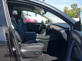 2024 Tesla Model Y с VIN 7SAYGDED2RF102144, выставлен на аукционе IAAI как лот 42278757 с пробегом 25 787 миль миль и . История ставок и продаж доступна на DreamBid. Изображение 5.