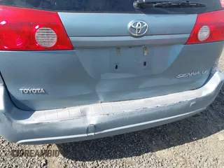2007 Toyota Sienna CE with VIN 5TDZK23C07S061827, listed as a IAAI auction lot 41978287 with 131,040 mi miles. Bid and sale history available at carsss.com. Image 6.
