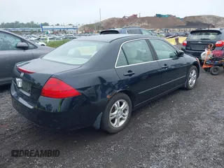 2007 Honda Accord LX SE z VIN 1HGCM56347A060871, wystawiony jako IAAI lot #42525456 z przebiegiem 205 285 mil mil oraz . Historia ofert i sprzedaży dostępna na DreamBid. Obrazek 4.